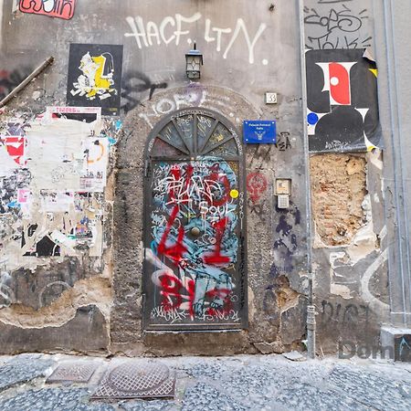 Piazza San Domenico Suite By Domusextra Naples Luaran gambar