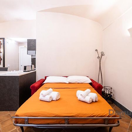 Piazza San Domenico Suite By Domusextra Naples Luaran gambar