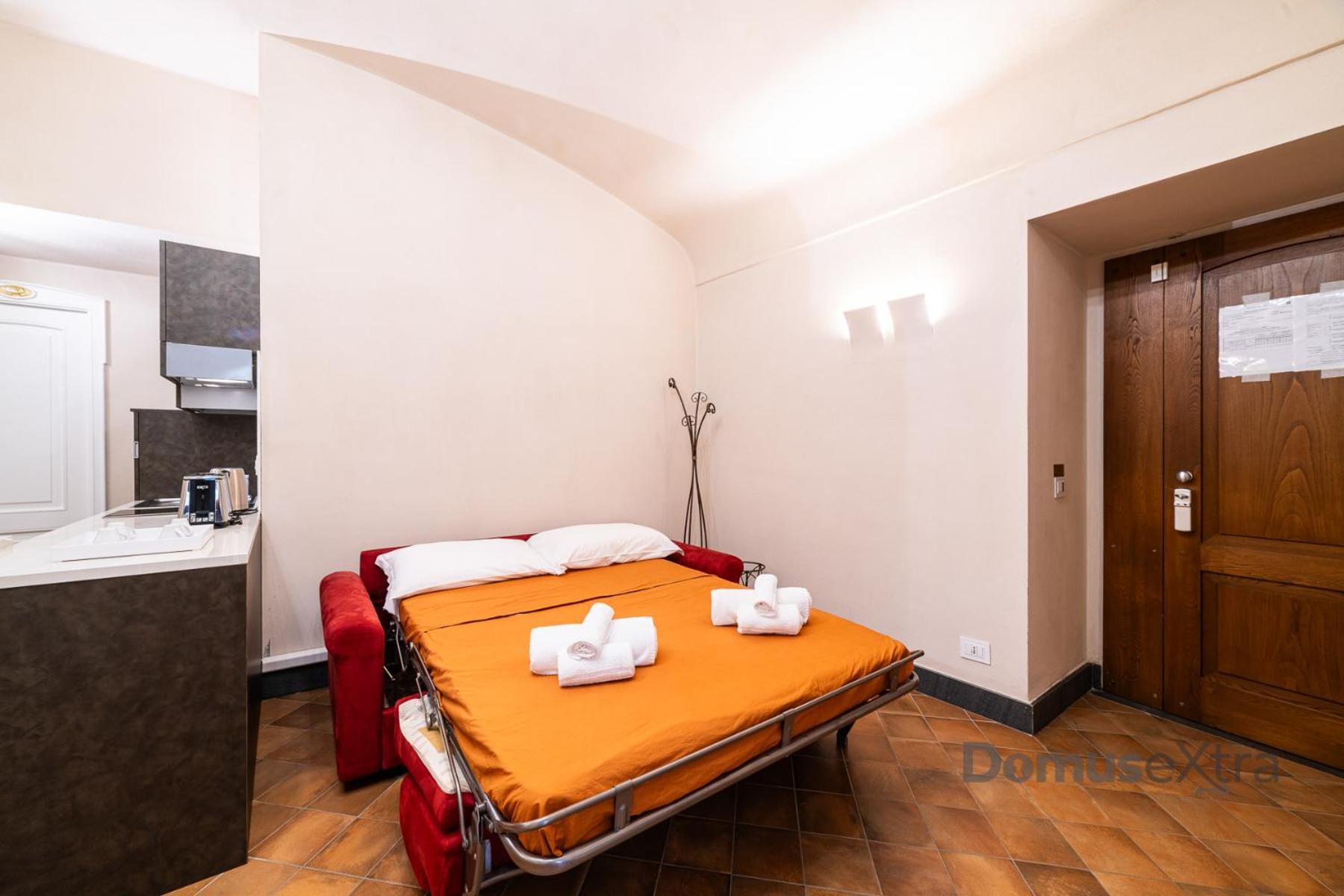 Piazza San Domenico Suite By Domusextra Naples Luaran gambar