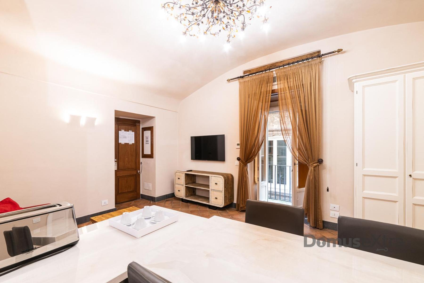 Piazza San Domenico Suite By Domusextra Naples Luaran gambar
